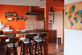Casa entera, práctica y con vista impagable.